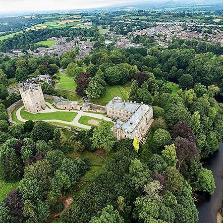 Отель Appleby Castle Экстерьер фото