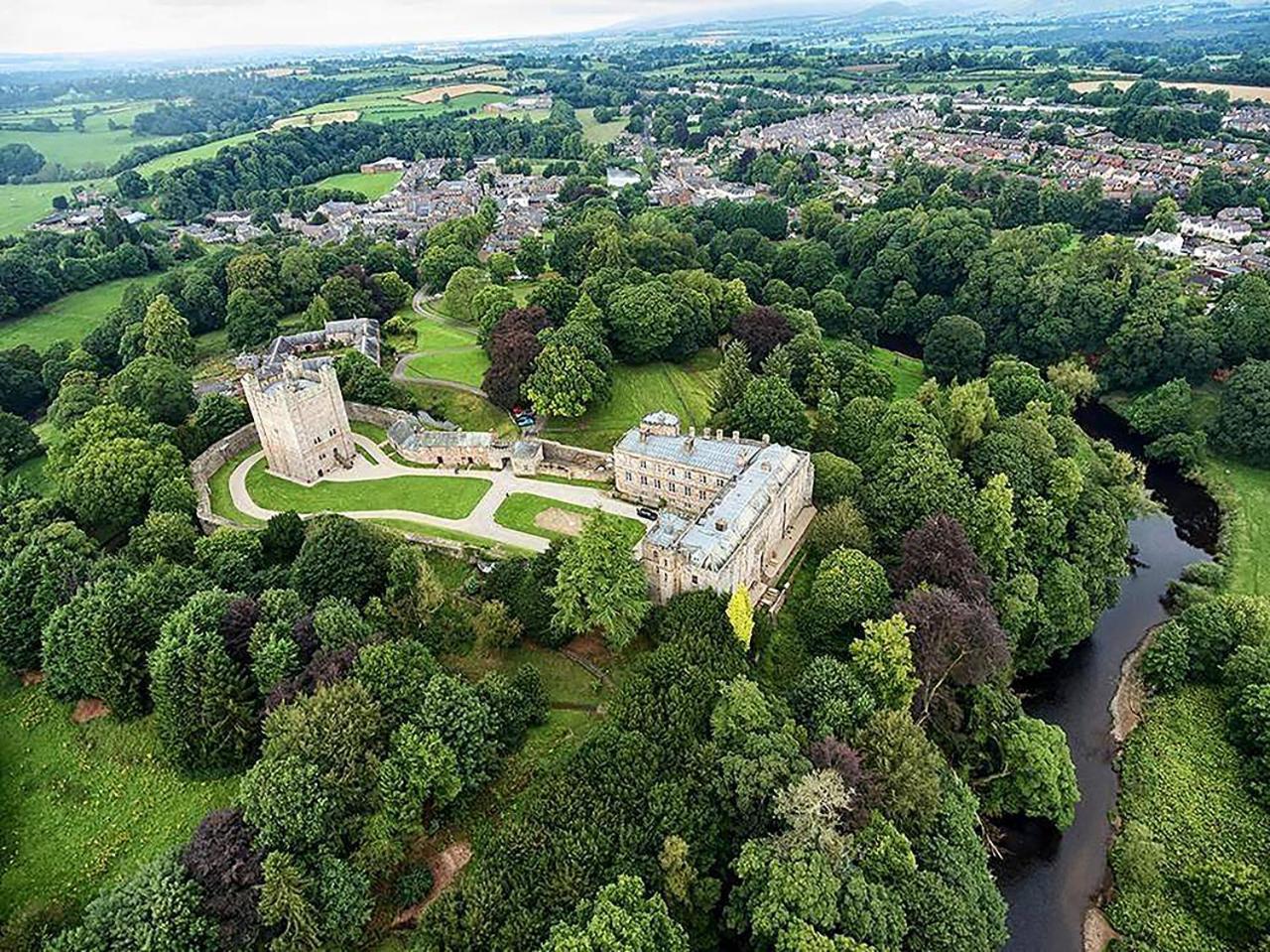 Отель Appleby Castle Экстерьер фото